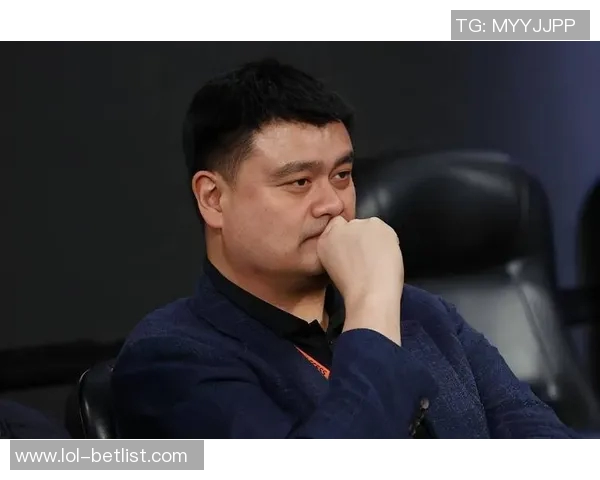 姚明的篮球传奇与国际影响力的英语简介