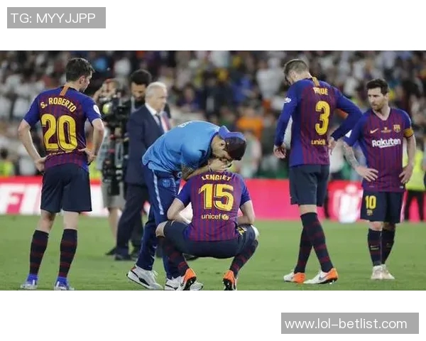 国王杯激战巴萨与利物浦平局乌龙球成比赛转折点战术解析