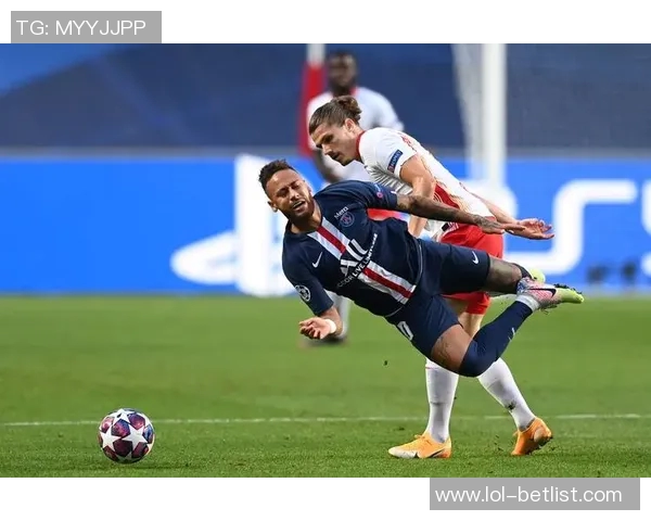 国王杯激战巴黎圣日耳曼与切尔西平局全场沸腾赛后分析引人关注