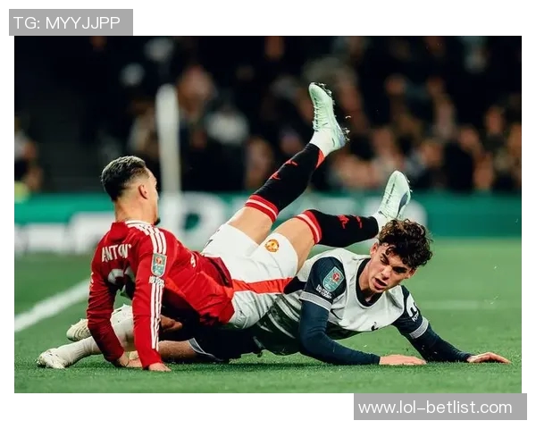 西甲精彩对决那不勒斯3-0战胜曼联神扑瞬间引发全场狂欢战术解析