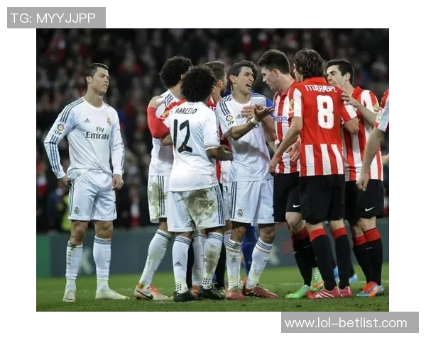 英超激战：皇马大胜巴黎圣日耳曼红牌事件引发全场热议与战术分析