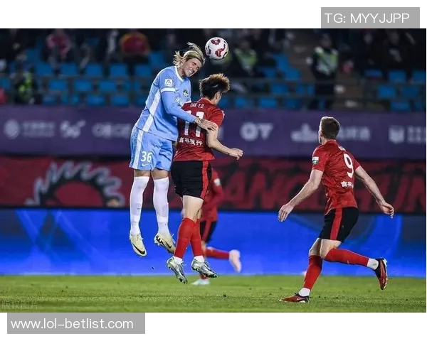 中超精彩对决尤文图斯小胜莱比锡帽子戏法引爆全场激情