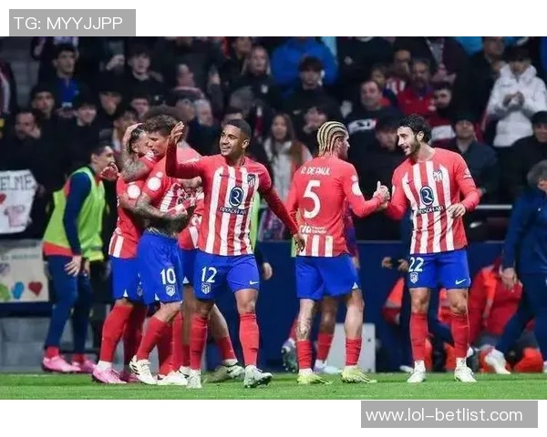 西甲赛场惊现冷门曼城与AC米兰激战成平局神扑瞬间引发全场沸腾