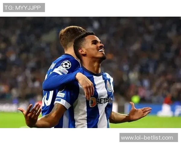 意甲精彩对决那不勒斯险胜波尔图乌龙球引发全场狂欢与十大进球回顾 意甲精彩对决那不勒斯险胜波尔图乌龙球引发全场狂欢与十大进球回顾