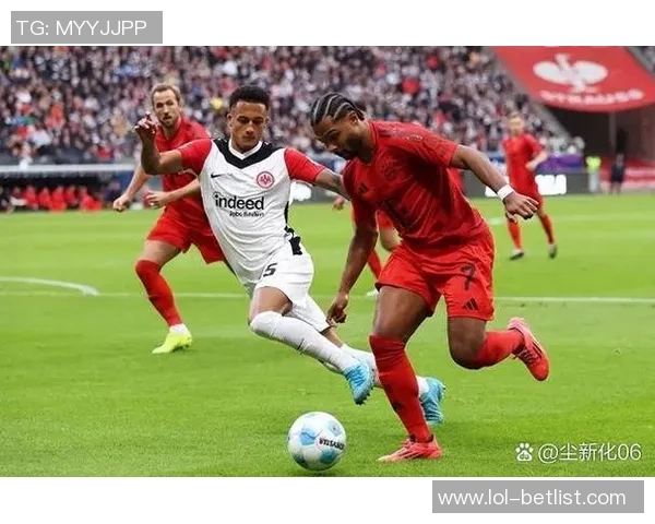 西甲经典对决：拜仁绝杀曼联引发全场狂欢历史冷门再现