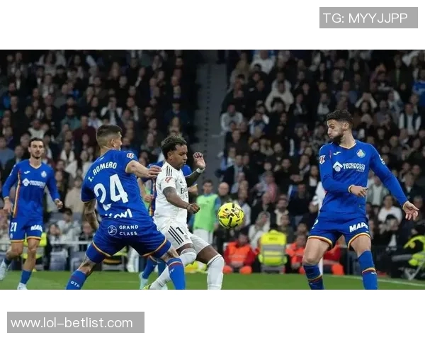 世界杯激战皇马与莱比锡鏖战成平局全场气氛瞬间沸腾 世界杯激战皇马与莱比锡鏖战成平局全场气氛瞬间沸腾